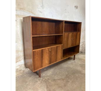 Mid-Century rosewood bookshelf: Mid-Century rosewood bookshelf