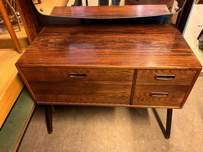 Mid-Century teak dressing table with adjustable mirror: Mid-Century teak dressing table with adjustable mirror