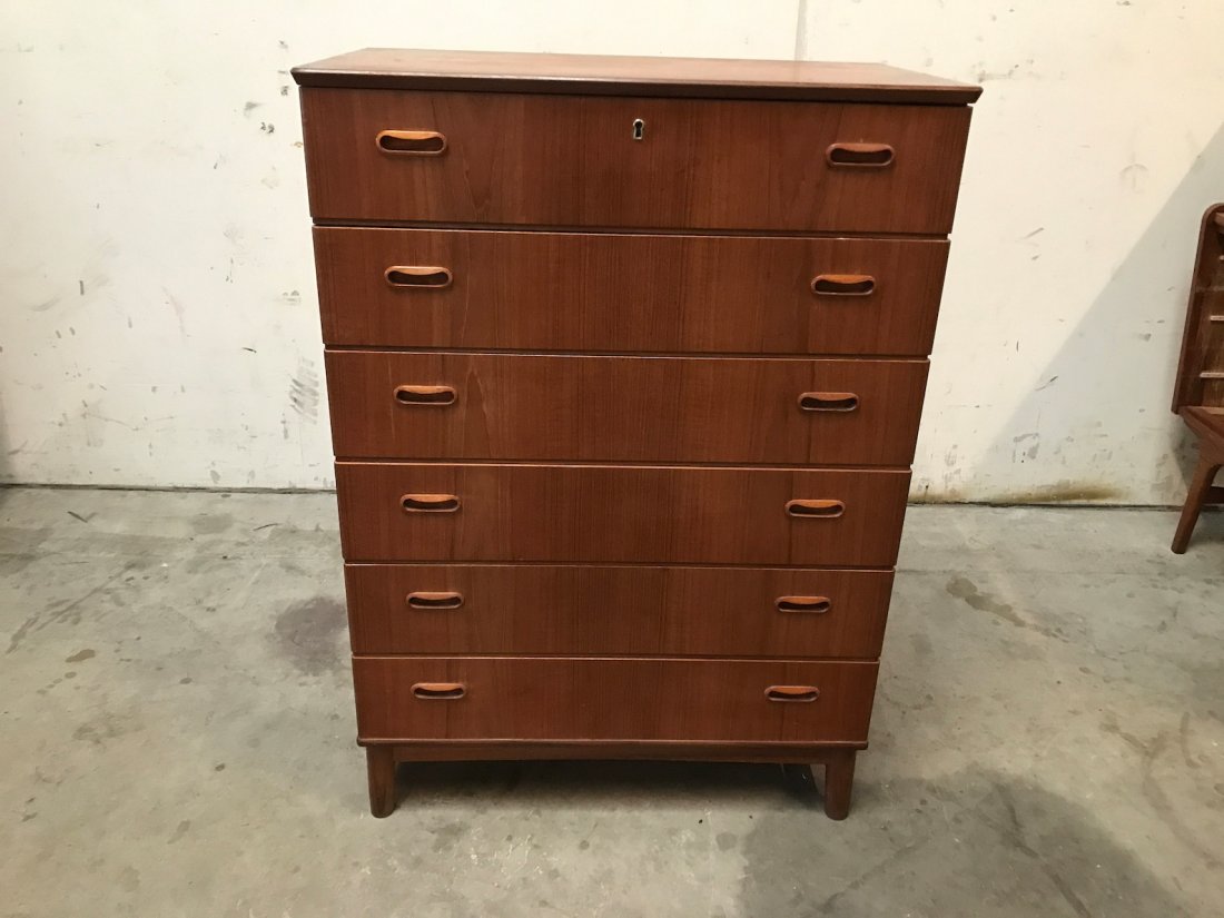 Mid-Century teak dresser: Mid-Century teak dresser---Dimensions:--Width--29-1/2 in. --Depth---17 in.---Height---42 in.