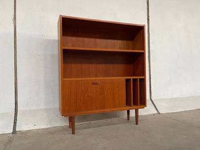 Mid-Century Teak Bookcase: Mid-Century Teak Bookcase