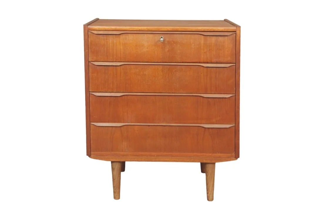 Mid-Century teak with 4 dressers: Dimensions:W24 x D16 X H28" inchesConditionvery good with some wear from use & age