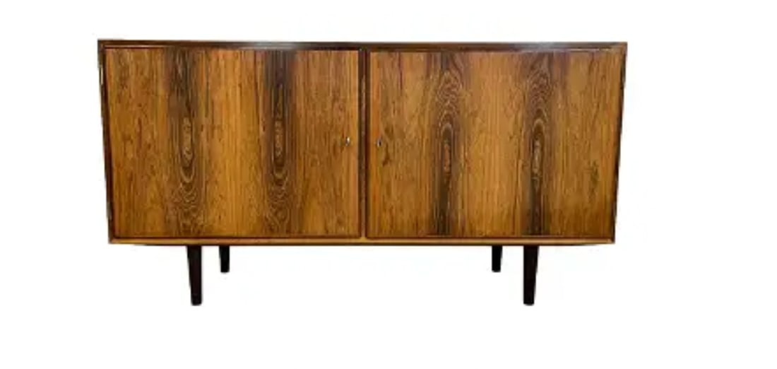 Mid-Century Modern Hundevad rosewood sideboard 1960's (1 of 5)