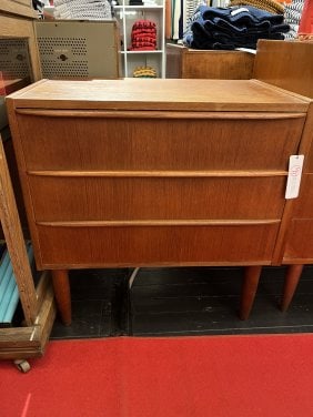 Mid-Century Modern teak dresser: W24.5 x D15.5 x H25.5 inches Mid-Century Modern teak dresser with 3 drawers