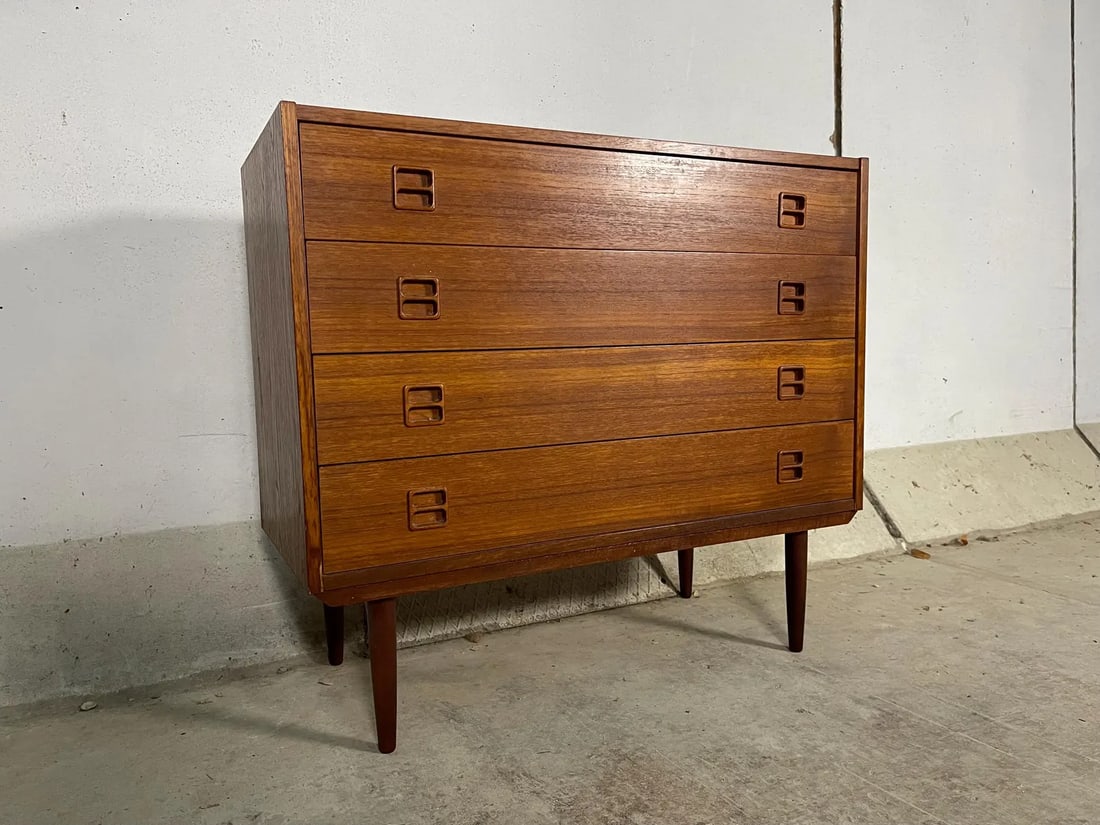 Mid Century Teak dresser with (4) drawers (1 of 4)