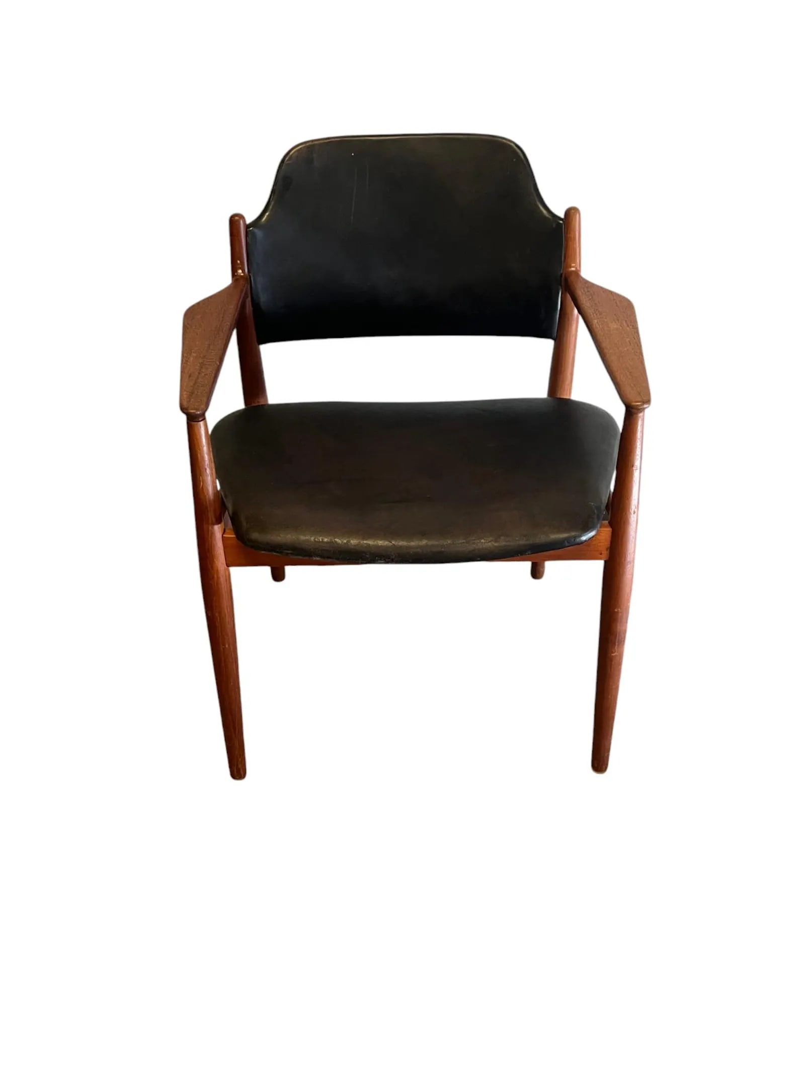 Mid Century Arne Vodder armchair model 62a: This beautiful armchair is a stunning example of mid-century modern design. Crafted by Arne Vodder, a renowned Danish architect, the chair features a unique blend of rosewood and leather materials tha