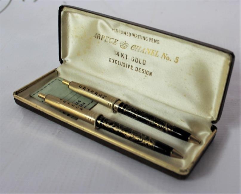 Chanel Pens (1 of 5)