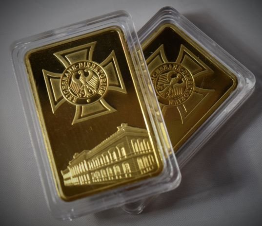 Nazi Reichbank Bars: 2Nazi Reichbank bars. "Duetsche Reichbank 999/1000 gold".
