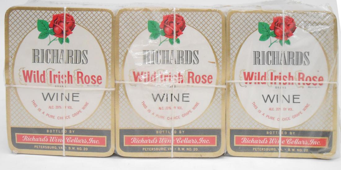 (1000+) BULK RICHARDS WILD IRISH ROSE WINE LABELS: Petersburg VA; single label 4 3/4" x 3 1/2"; EX-NM