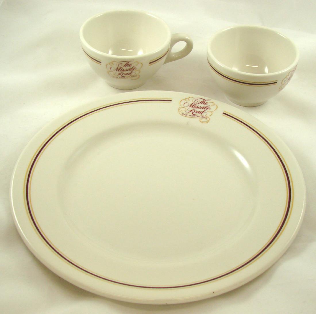 (3) PIECES "FANTASY" / REPRODUCTION RAILROAD CHINA: Diluth, Missabe & Northern, Northland Pattern - Syracuse; (1) dinner plate, (1) boullion cup, (1) coffee cuup; Dia.-3 3/4" - 10 3/4", NM