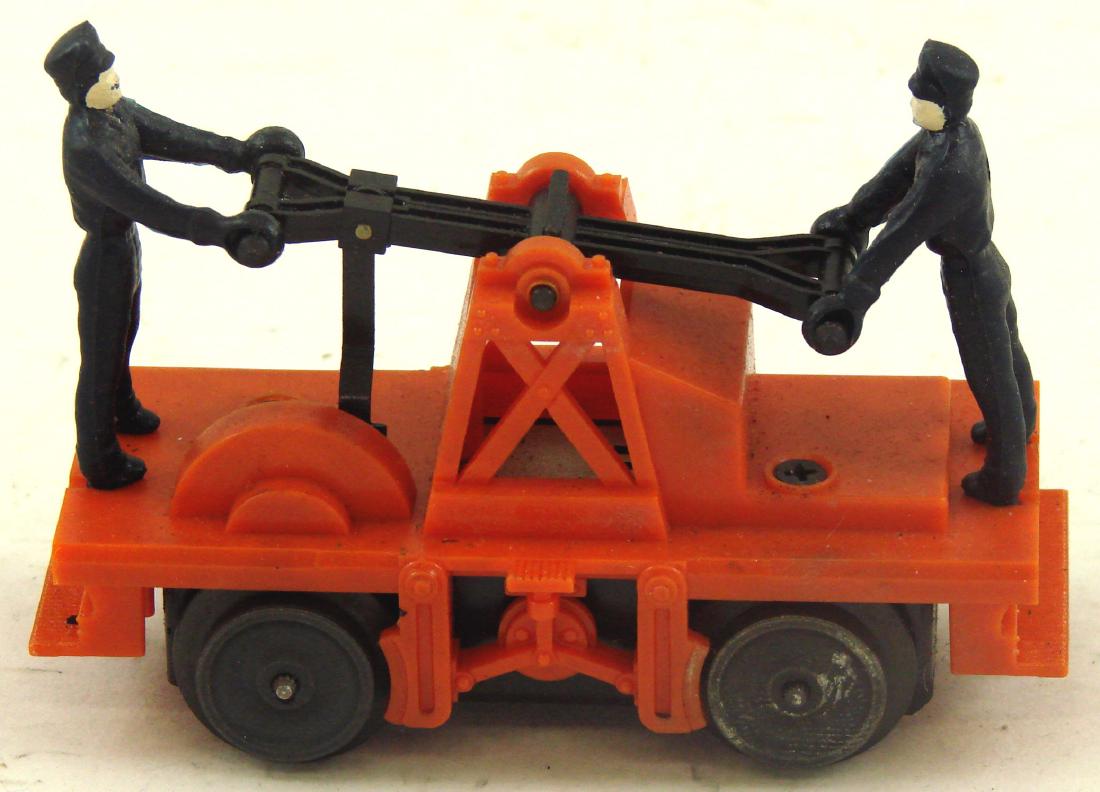 LIONEL OPERATING HAND CAR (1 of 5)