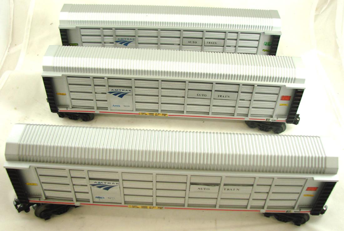(3) LIONEL AUTO CARRIER CARS (1 of 11)