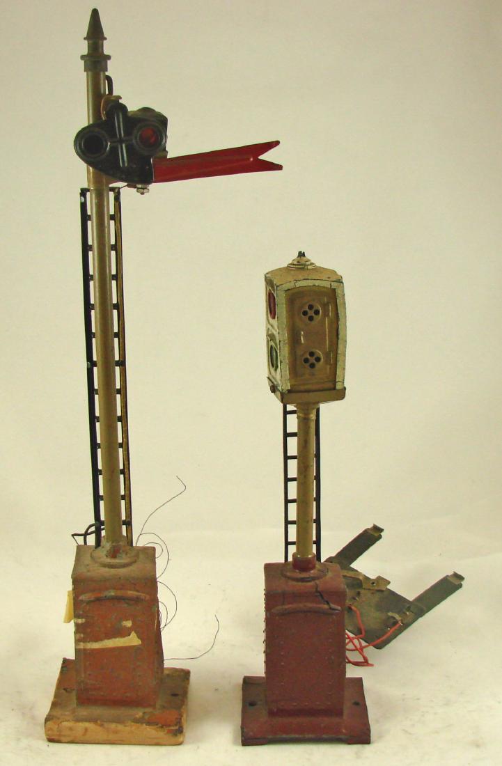 (2) PCS. LIOINEL BLOCK SIGNAL & AUTOMATIC SEMAPHORE (1 of 11)