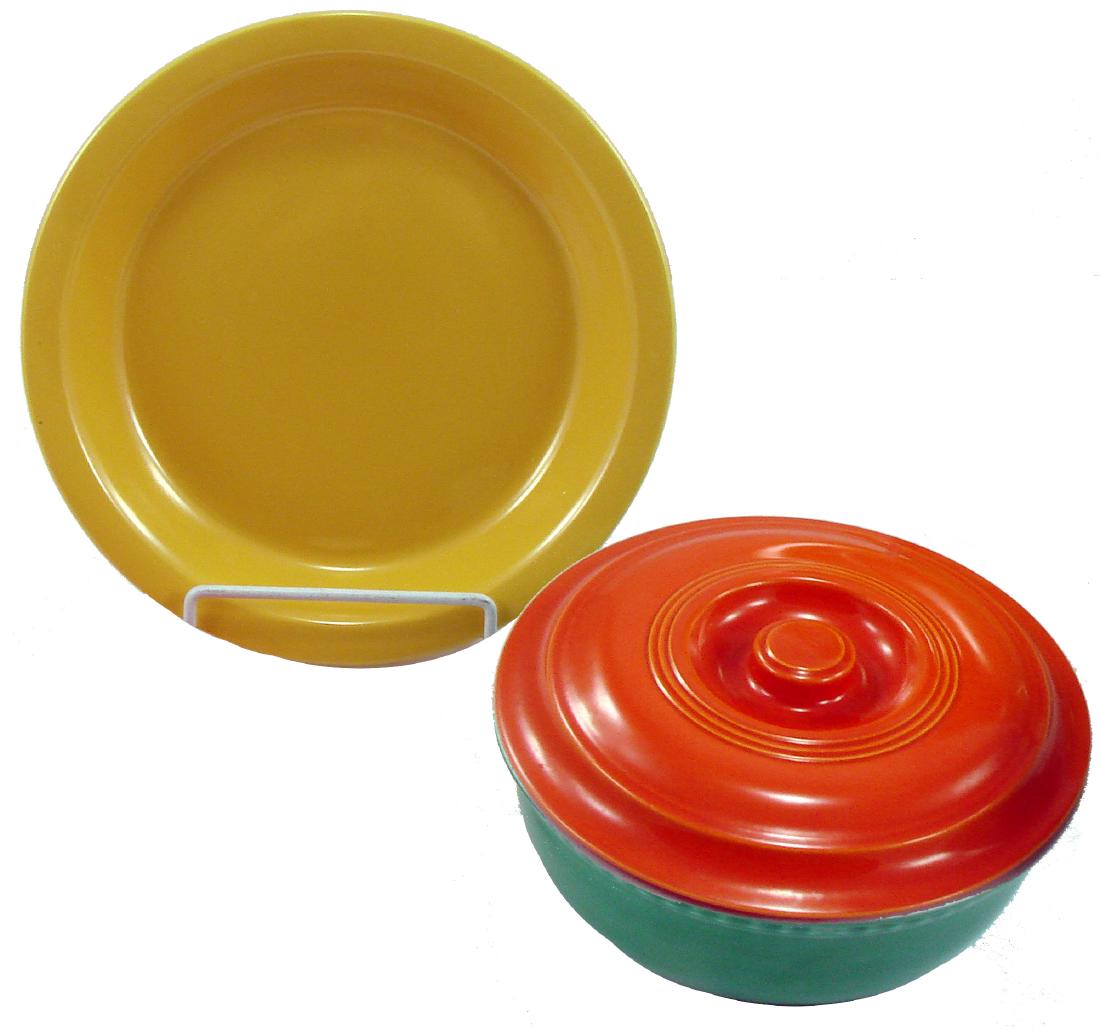 VINTAGE FIESTA KITCHEN CRAFT PROMOTIONAL SET: "Kitchen Set" promotional set, as seen in Schiffer's 2000 "Fiestaware, Harlequin, and Kitchen Kraft Dinnerwares" book; comprised of yellow pie plate, green "Royal Metal" casserole bowl with red top; b