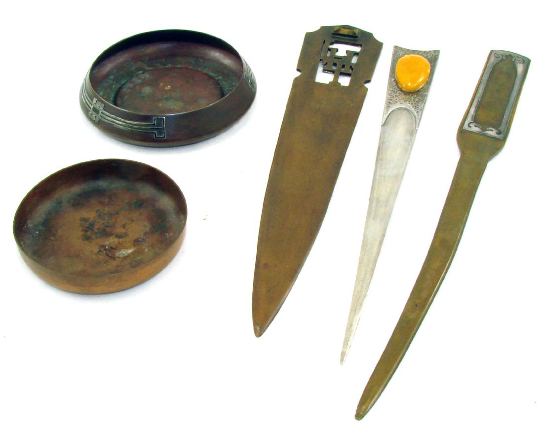 ARTS & CRAFTS METALWARE DESK ACCESSORIES: Includes: (1) Heinz copper with silver overlay shallow tray, with secondary copper insert (possibly not original), #2582, slight ding to side; Dia.-4", (1) unmarked copper with silver overlay letter o