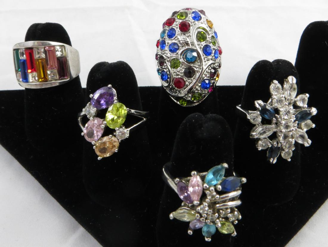 (5) FASHION COSTUME RINGS with COLORED STONES (1 of 3)