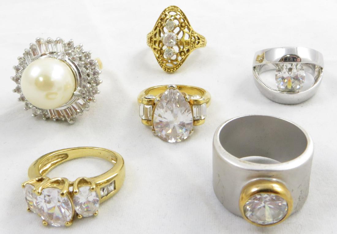 (6) FASHION COSTUME RINGS SET WITH CLEAR STONES (1 of 2)