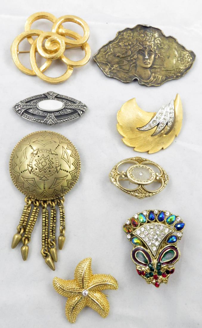 (8) COSTUME BROOCHES (1 of 18)