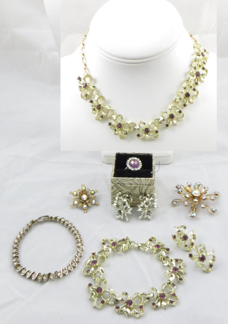(7+) PIECES VINTAGE RHINESTONE JEWELRY (1 of 6)