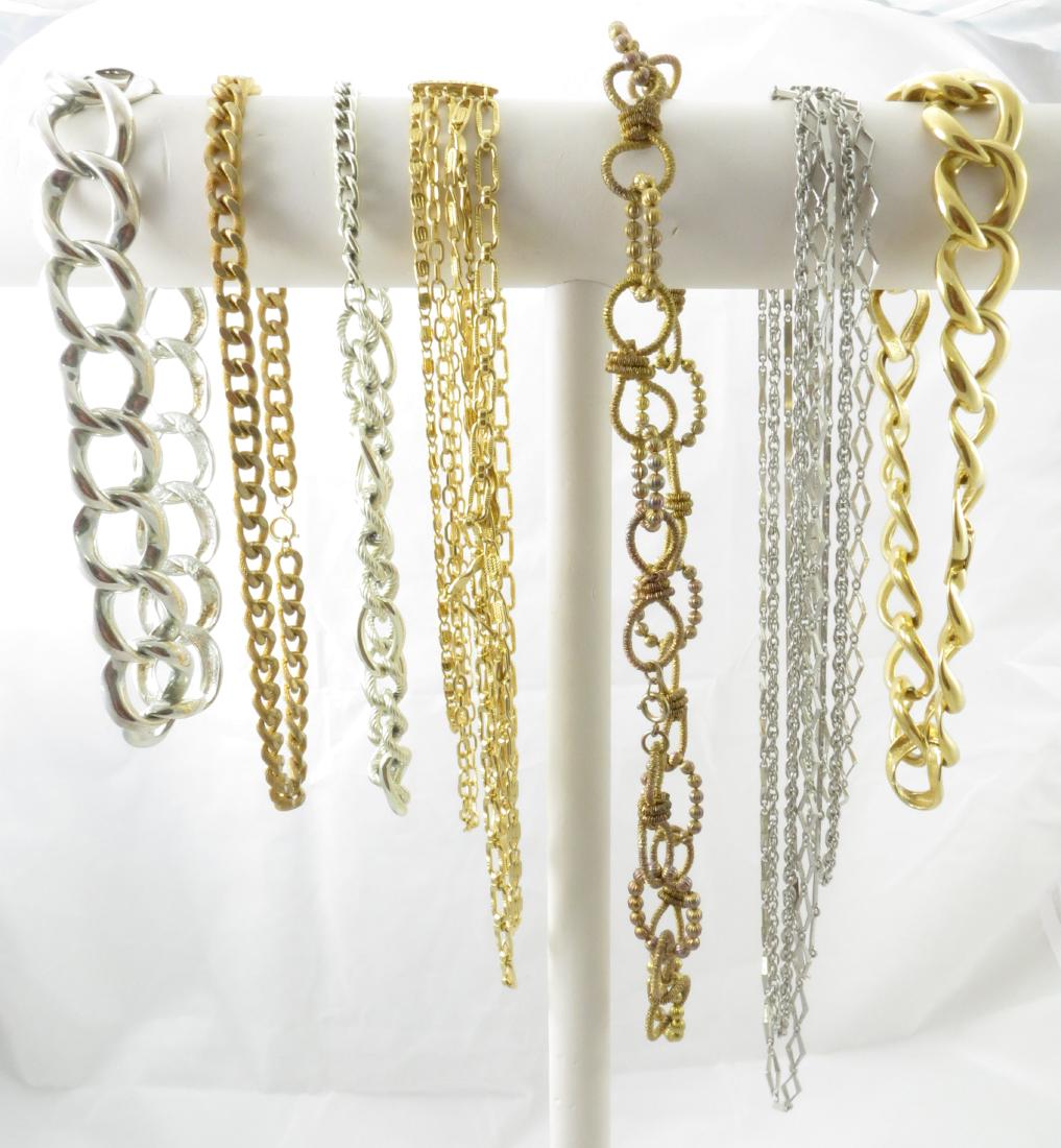 (7) GOLDTONE & SILVERTONE FASHION NECKLACES (1 of 10)