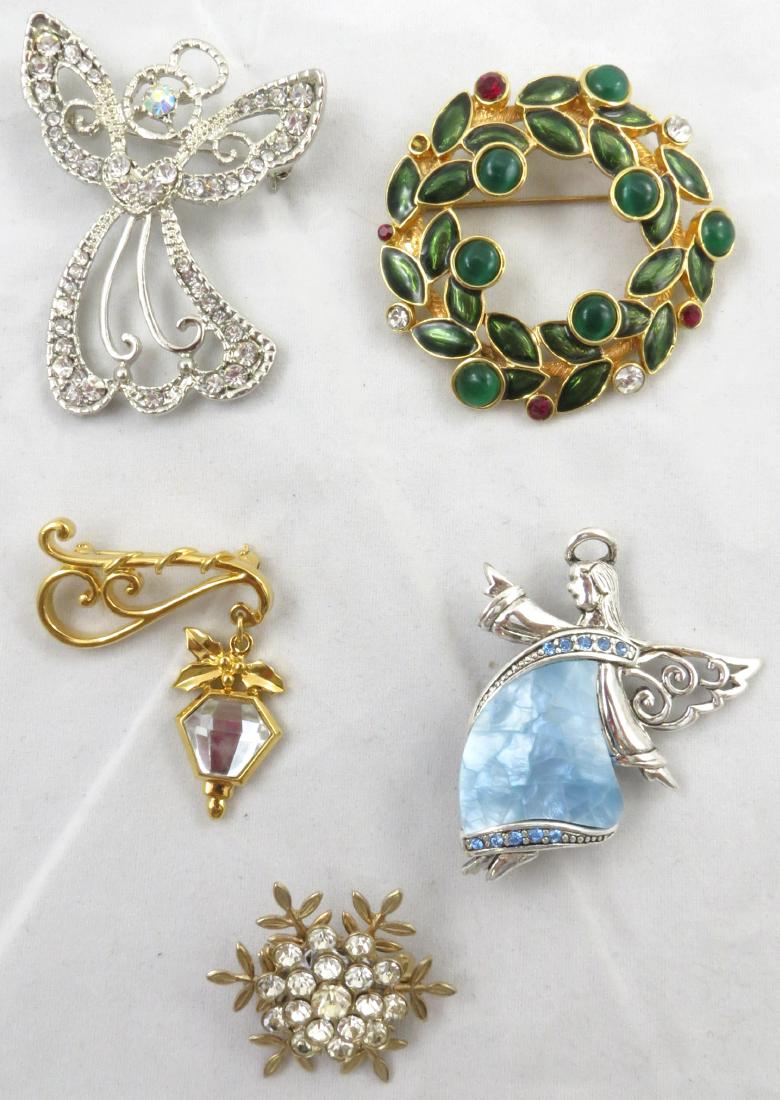 (5) CHRISTMAS THEMED COSTUME PINS (1 of 10)