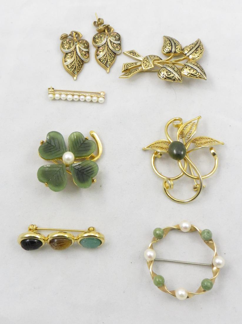 (6) VINTAGE COSTUME BROOCHES AND EARRINGS (1 of 8)