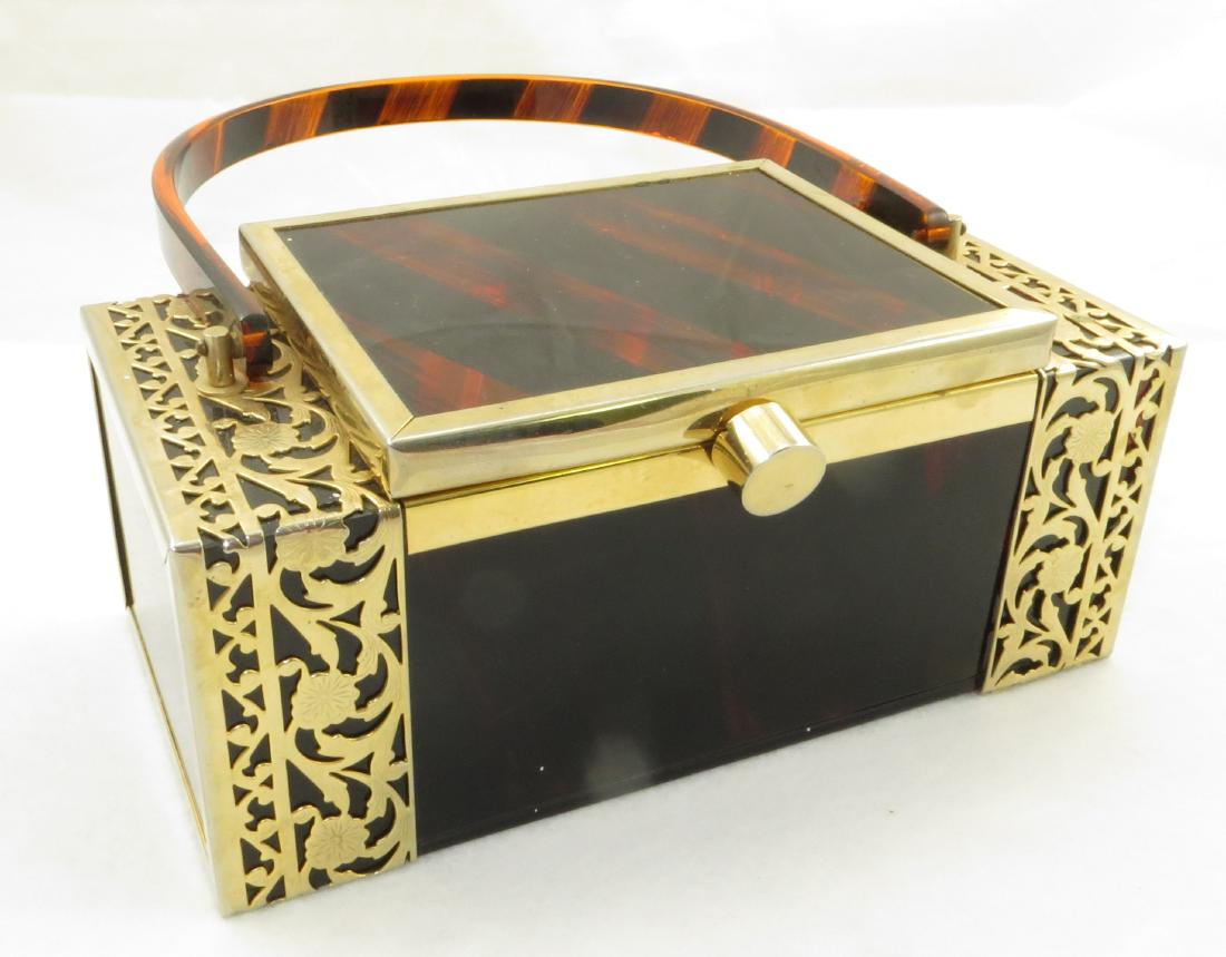 VINTAGE TYROLEAN NEW YORK LUCITE BOX PURSE (1 of 7)