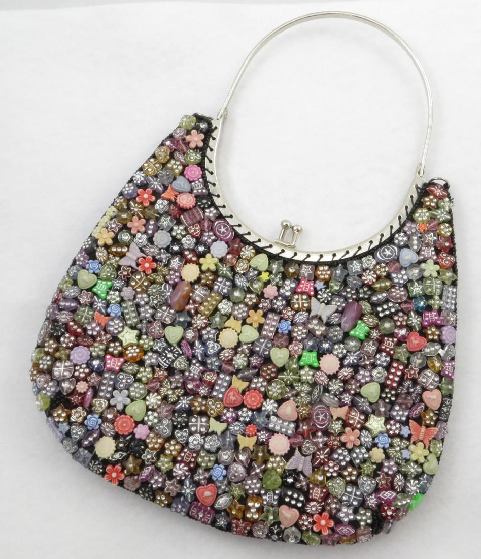 CONTEMPORARY BEADED PURSE (1 of 4)