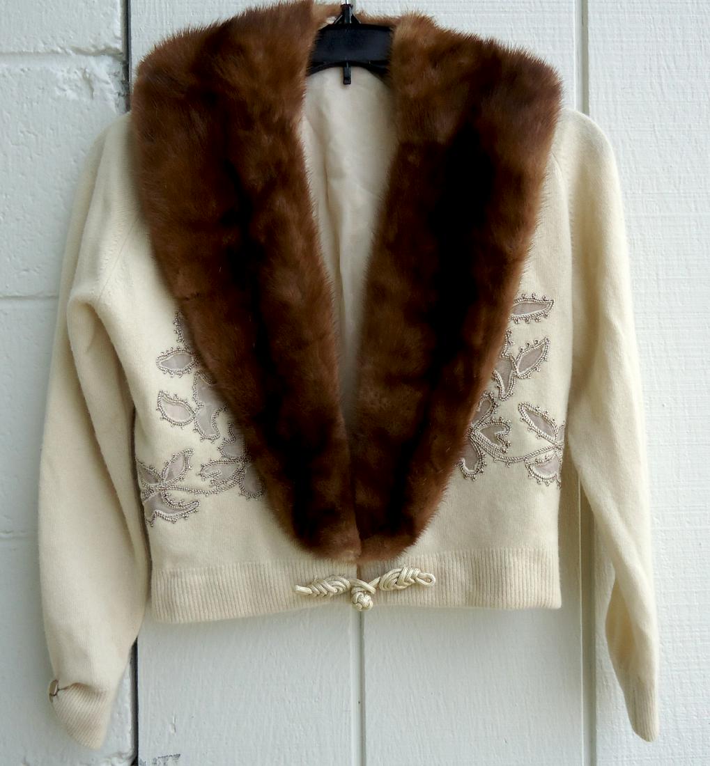 VINTAGE HADLEY CASHMERE SWEATER (1 of 7)