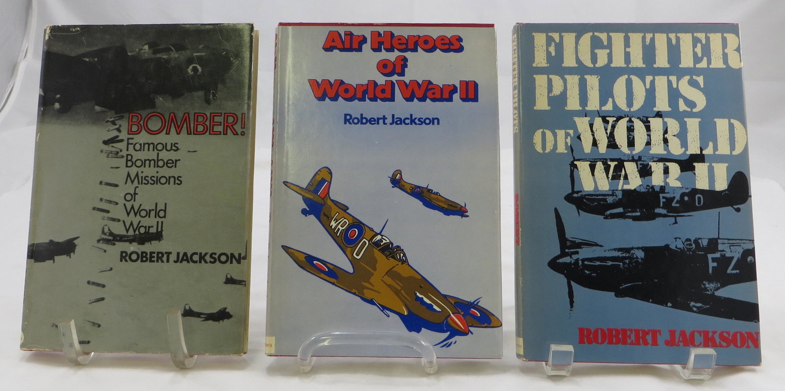 (3) WORLD WAR II BOOKS - by ROBERT JACKSON: (1) " Fighter Pilots of World War II", Robert Jackson, 1976; (1) "Air Heroes of World War II", Robert Jackson, 1978; (1) " Bomber - Famous Bomber Missions of World War II", Robert Jackson, 1980; All h