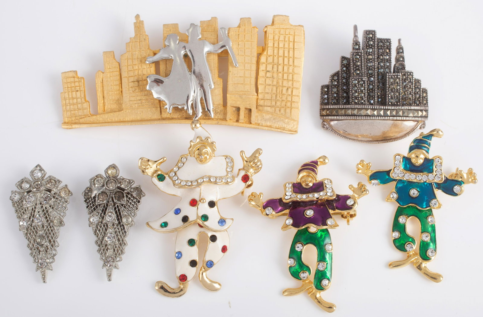 NEW YORK, CLOWN, ETC. JEWELRY (6) PCS.: (3) kinetic enameled clown pins; (1) marcasite sterling New York pin/drop, marked DBJ; (1) New York pin, marked Ultra; (1) pair rhinestone shoe clips, longest 3 1/4", VG-EX