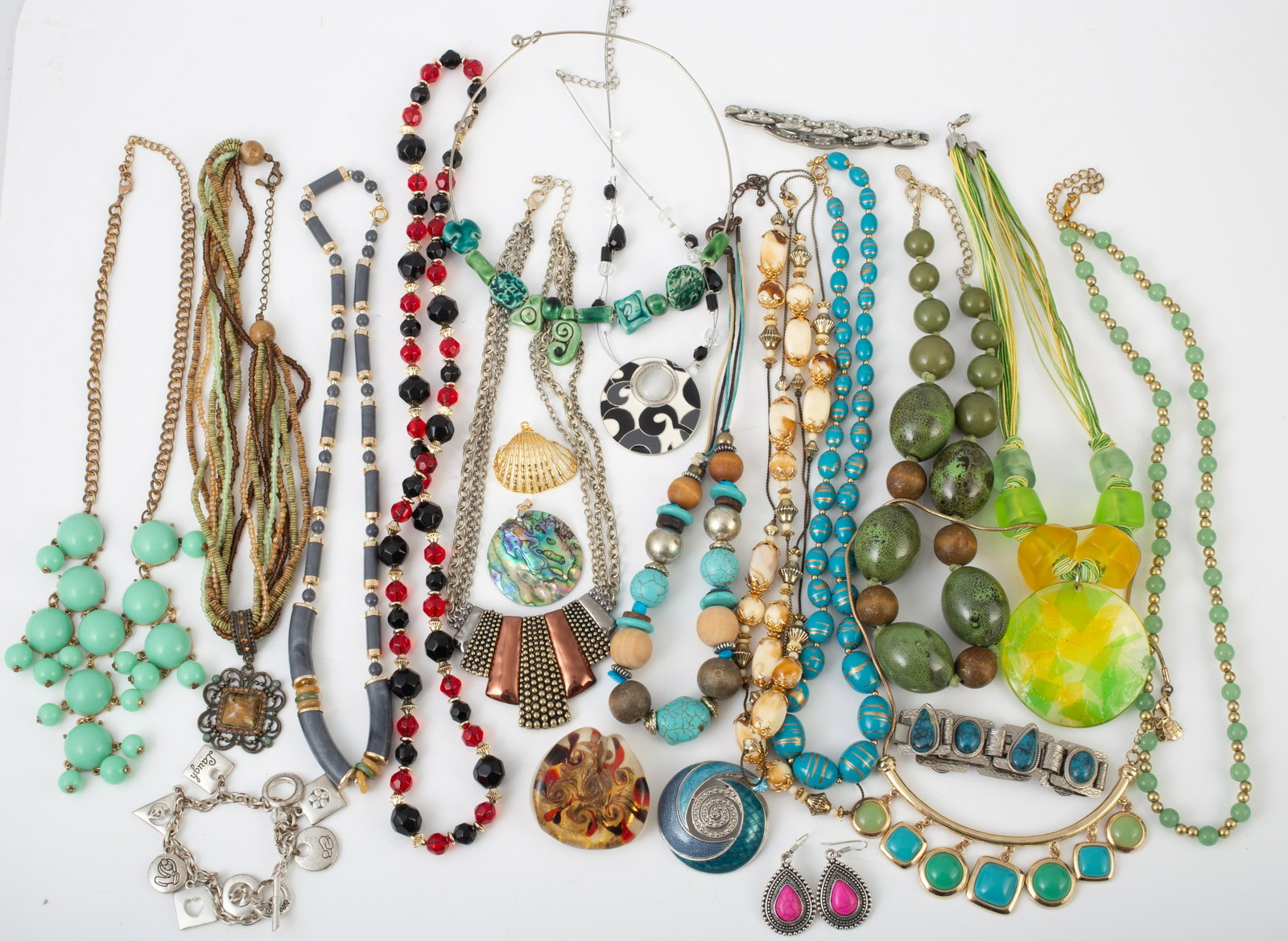 (22) PCS. ASSORTED COSTUME JEWELRY: Includes: (13) beaded necklaces; (4) pendants: shell, glass, etc.; (1) pair silvertone earrings; (3) bracelets: 1- charm style, 1-faux turquoise, 1-rhinestone; (1) pair silvertone earrings with pink s