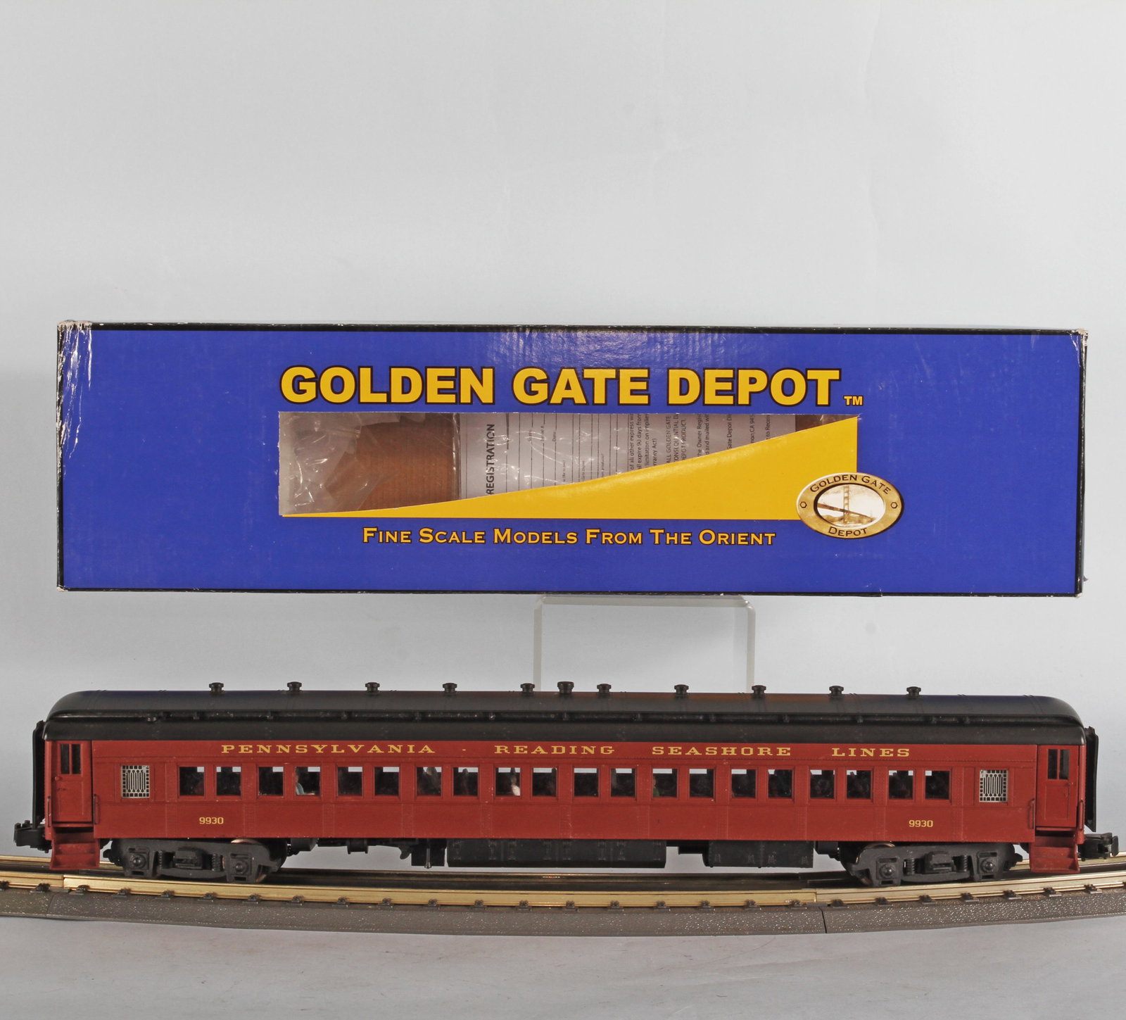 GOLDEN GATE DEPOT PRSL 80' HEAVYWEIGHT COACH: O scale plastic; Pennsylvania Reading Seashore Lines No 7; 3-rail maroon car No. 9930; lighted; retainsoriginal warranty papers; car L-21"; box: 23" x 6" x 4 3/4";