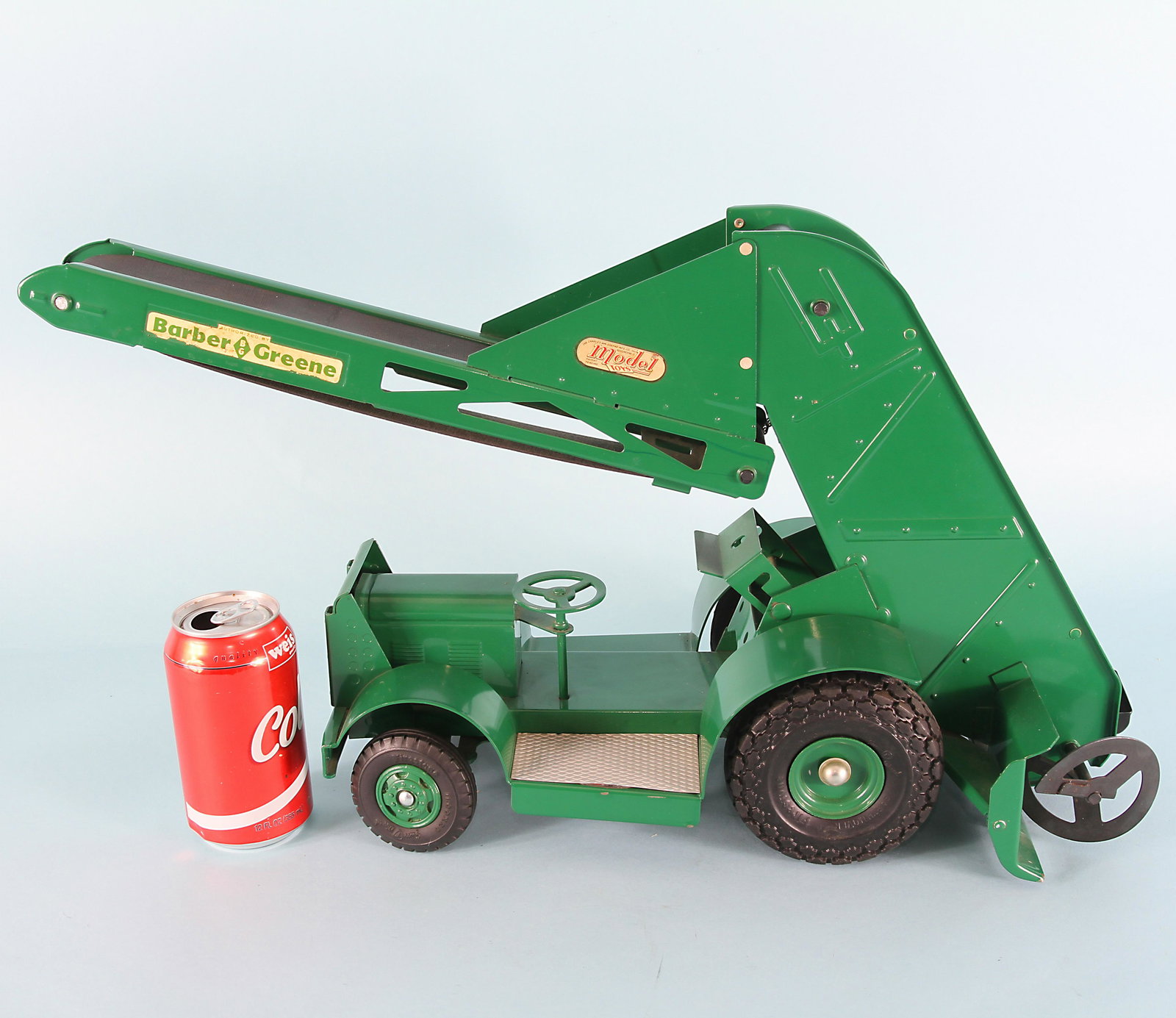 PRESSED STEEL DOEPKE BARBER GREEN WHEELED LOADER: Doepke Model Toys Barber Green wheeled loader; working loader with buckets and conveyor belt; made by Model toys of Rossmoyne Ohio; 24" long; H-12",