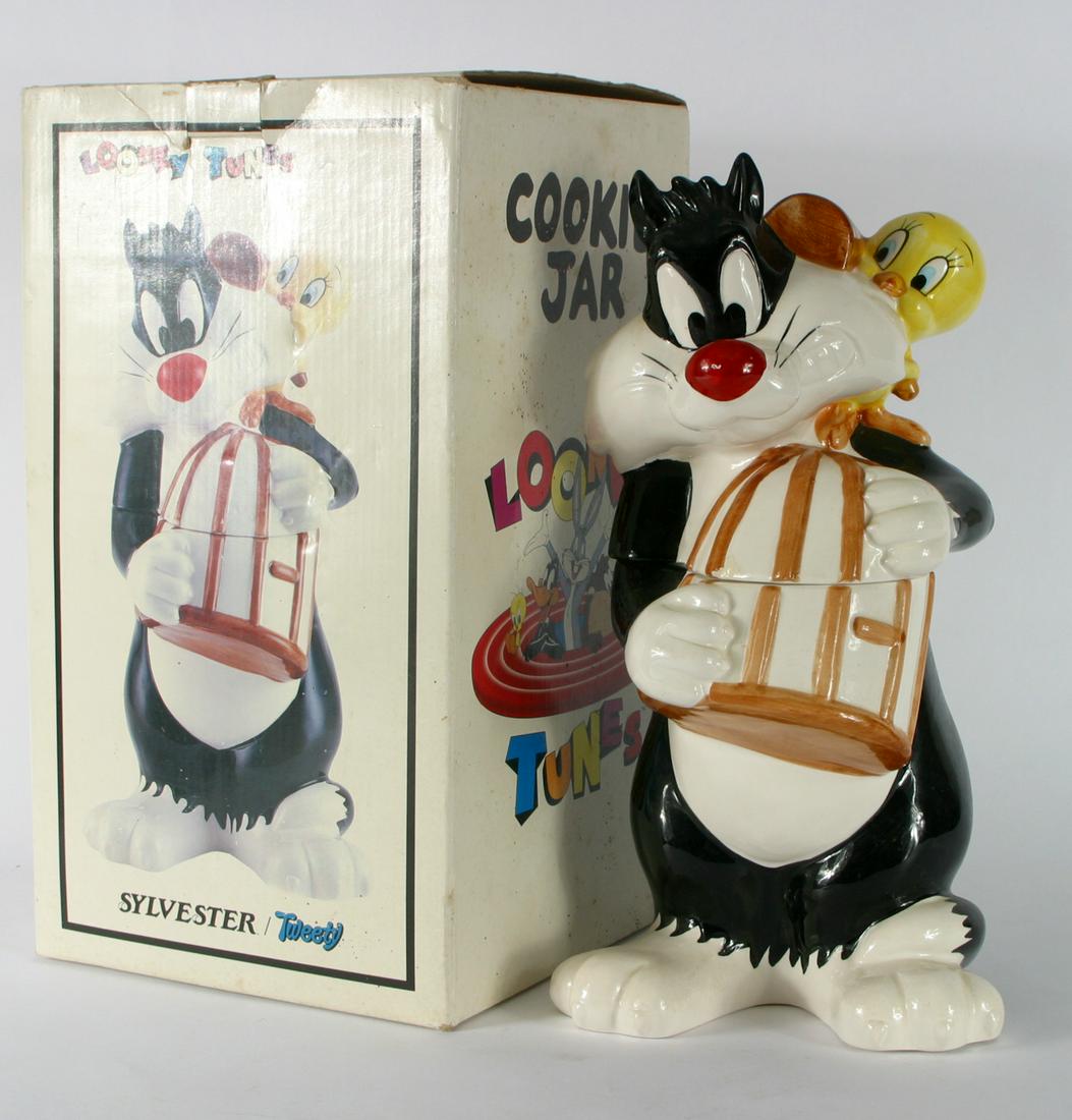 LOONY TUNES SYLVESTER/TWEETY COOKIE JAR: Ceramic, original box; item #6107; 1993 Warner Bros. Inc.; H-12 1/4",