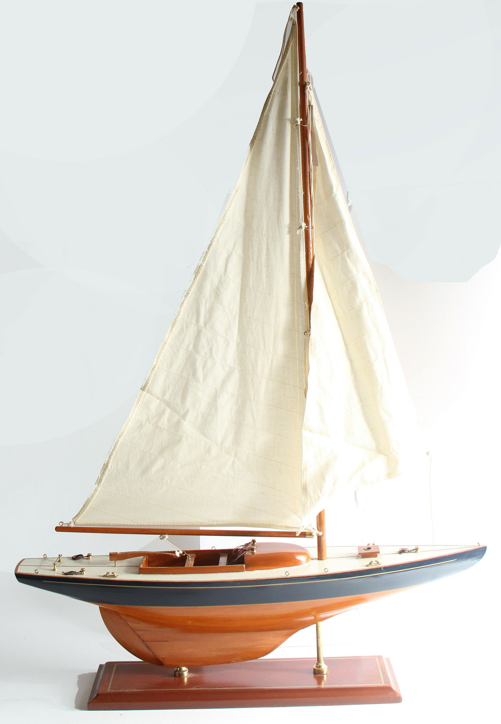 WOOD SAILBOAT MODEL (1 of 6)