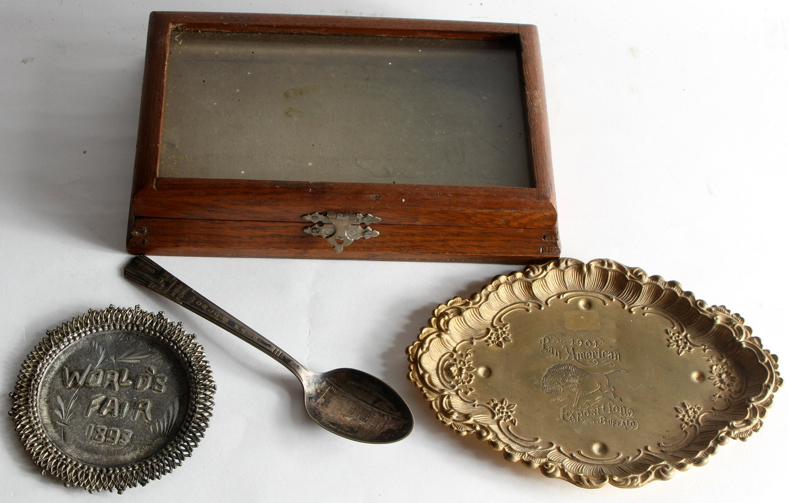WORLD'S FAIR, SOUVENIR & MINIATURE DISPLAY CASE (4) (1 of 7)