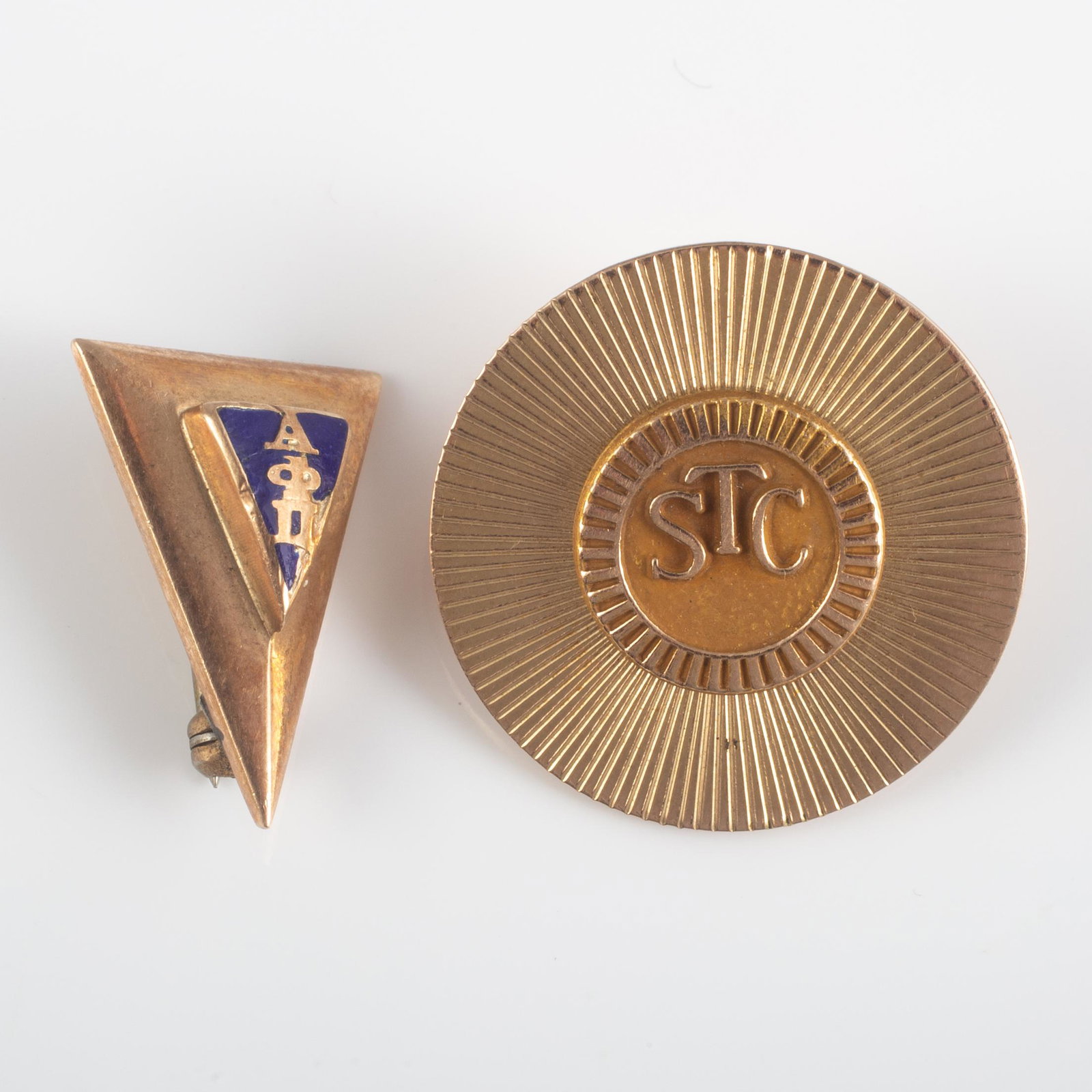 10K YELLOW GOLD SCHOOL PINS (2) (1 of 5)