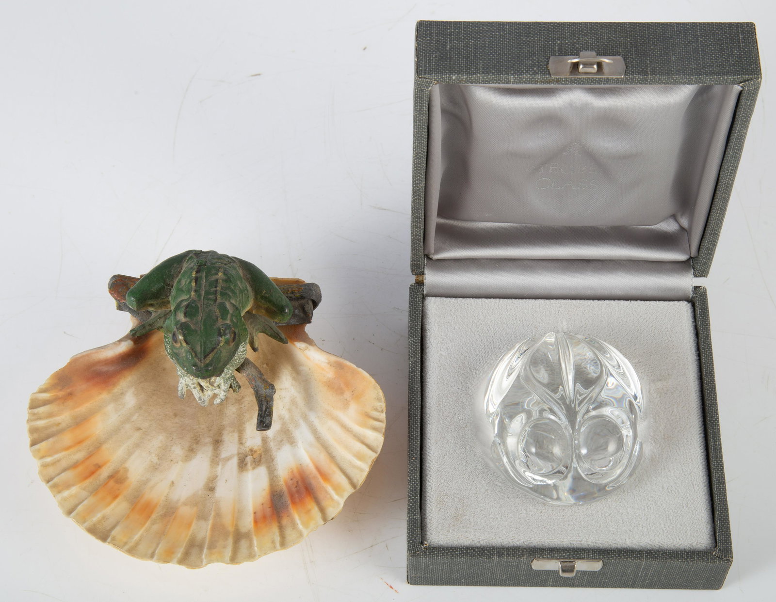 STEUBEN FROG & FROG FIGURINE (1 of 8)