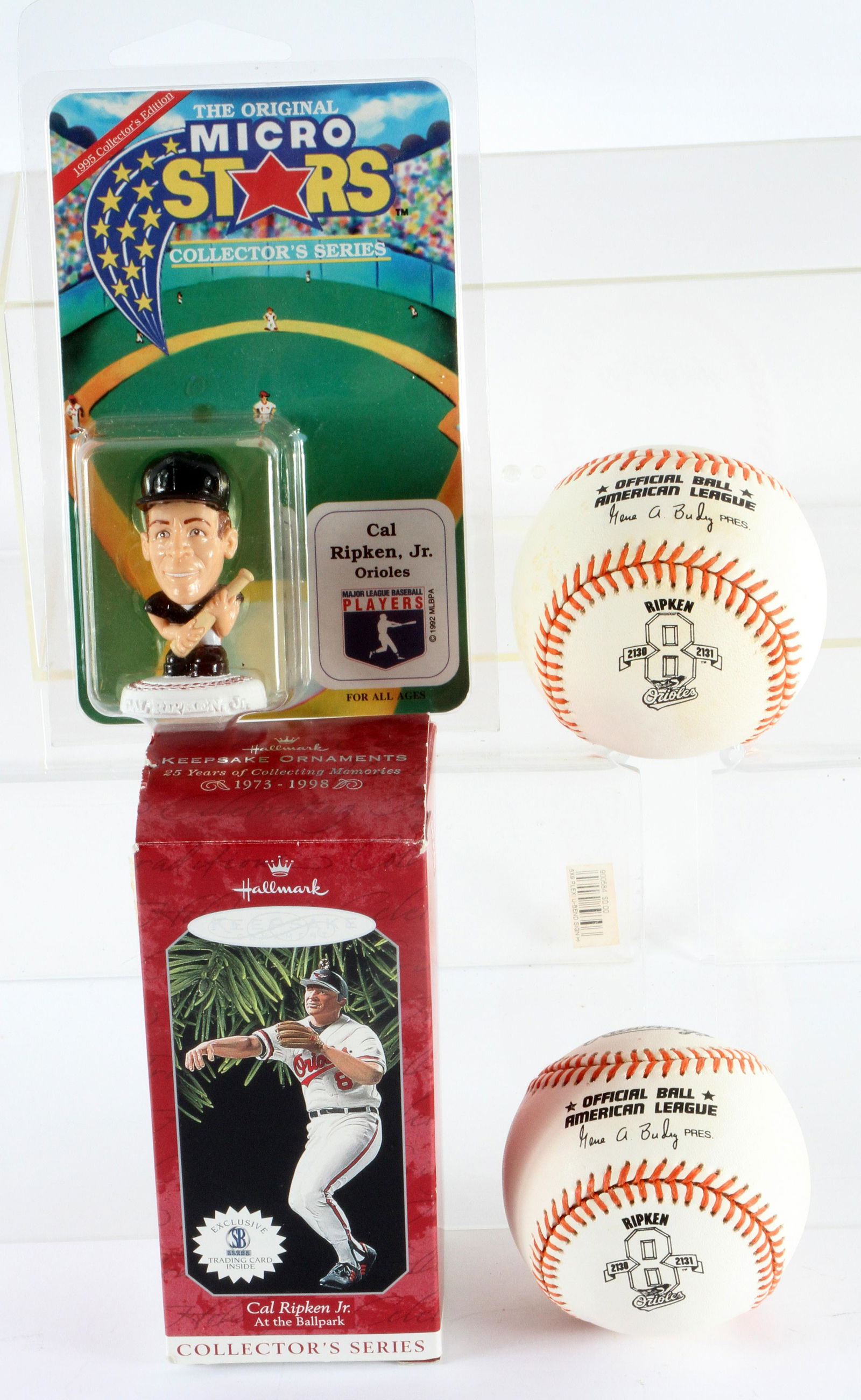 CAL RIPKEN JR. FIGURE, ORNAMENT, BASEBALLS (1 of 4)