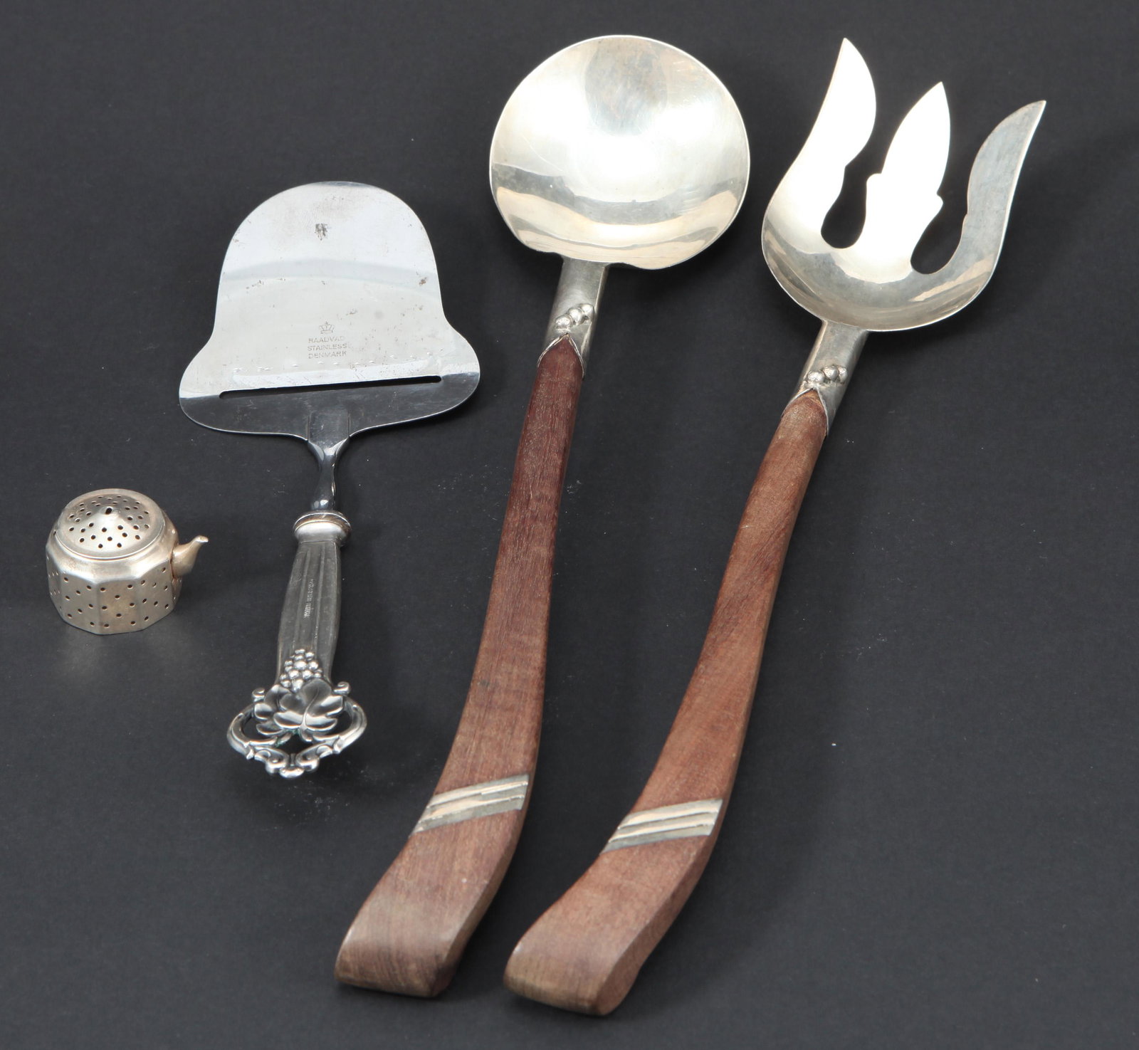 (4) PCS. STERLING  FITTED UTENSILS, TEA BALL (1 of 1)