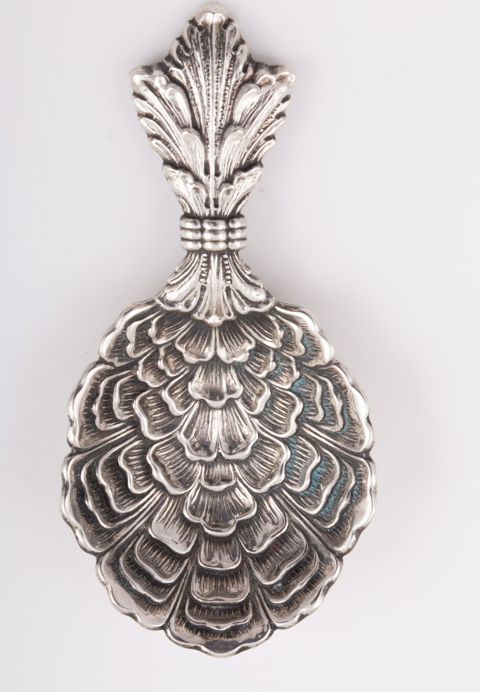 BUCCELLATI PINEAPPLE FORM TEA CADDY SPOON (1 of 4)