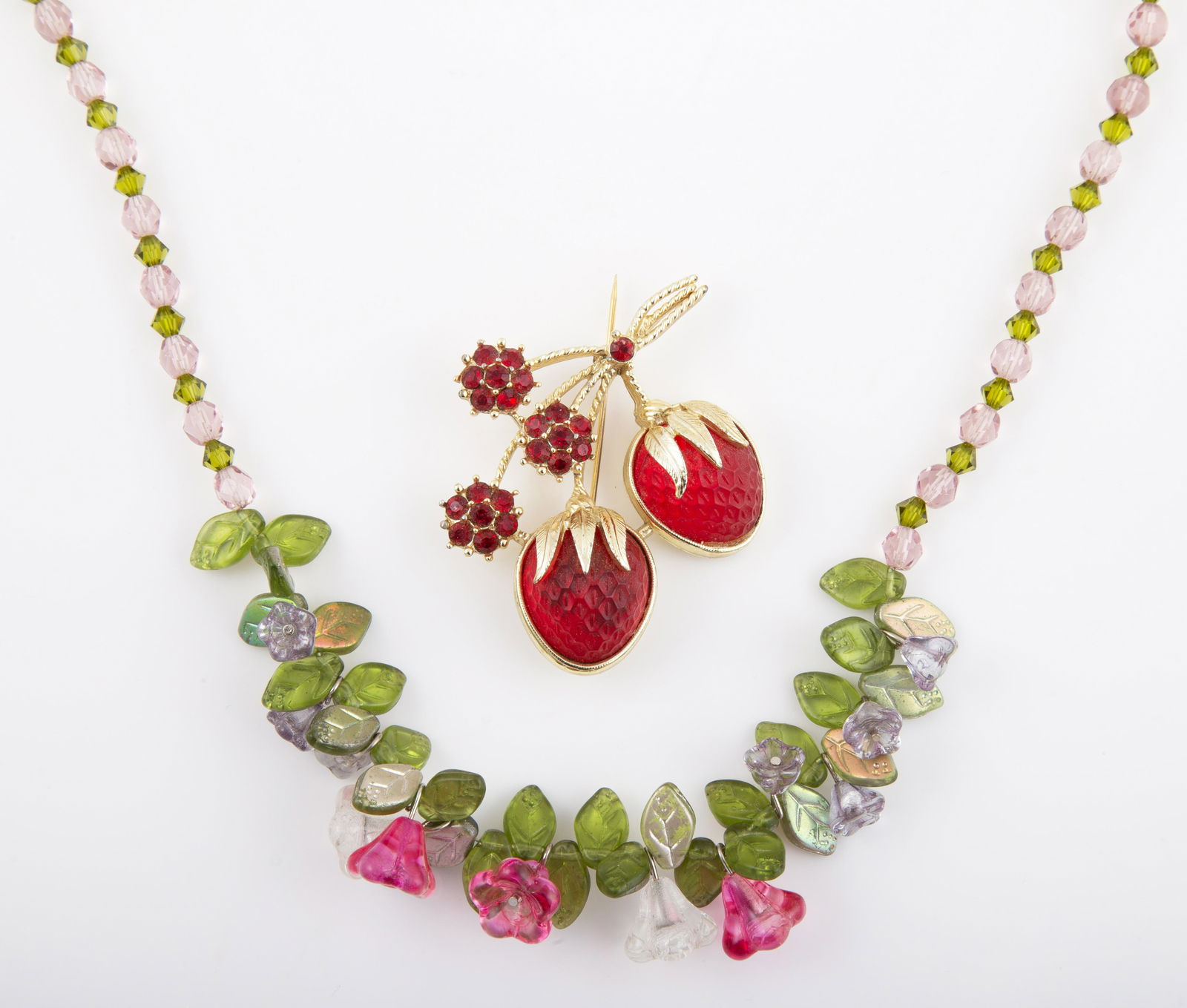 (2) DESIGNER BROOCH & BEADED NECKLACE (1 of 5)