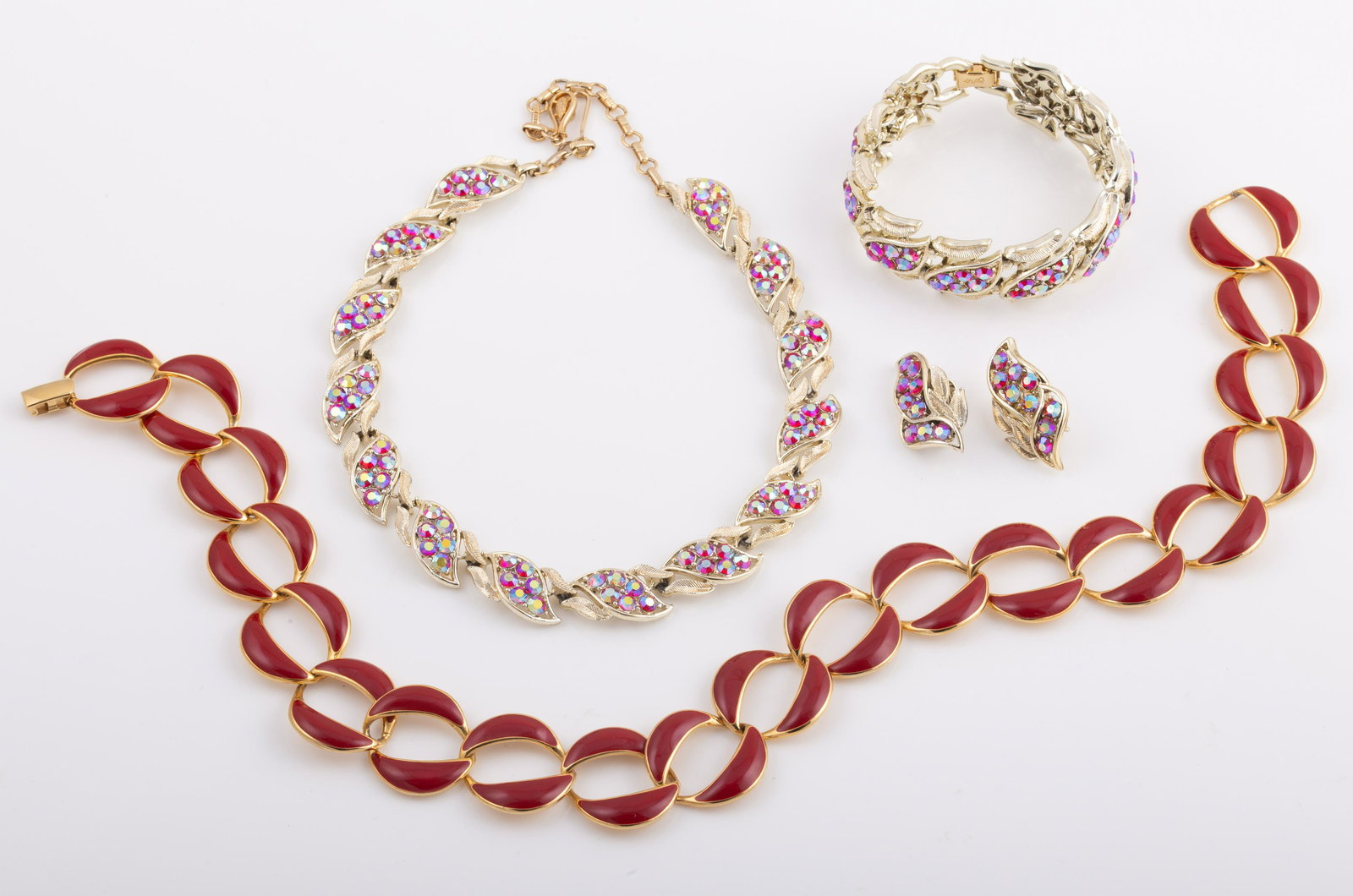 CORO DEMI PARURE & NAPIER ENAMEL NECKLACE (1 of 6)