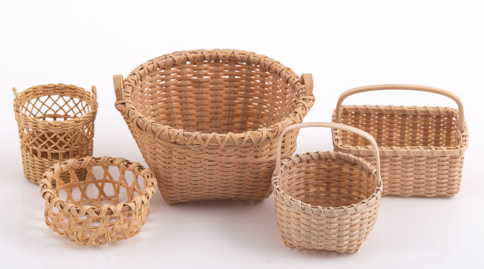 (5) ARTISAN MADE DOLLHOUSE MINIATURE BASKETS - SIGNED (1 of 6)