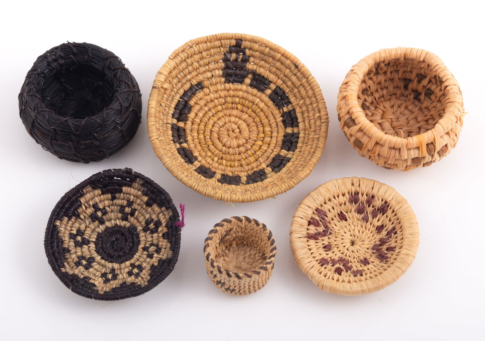 (6) NATIVE AMERICAN INDIAN BASKETS DOLLHOUSE MINIATURES (1 of 3)