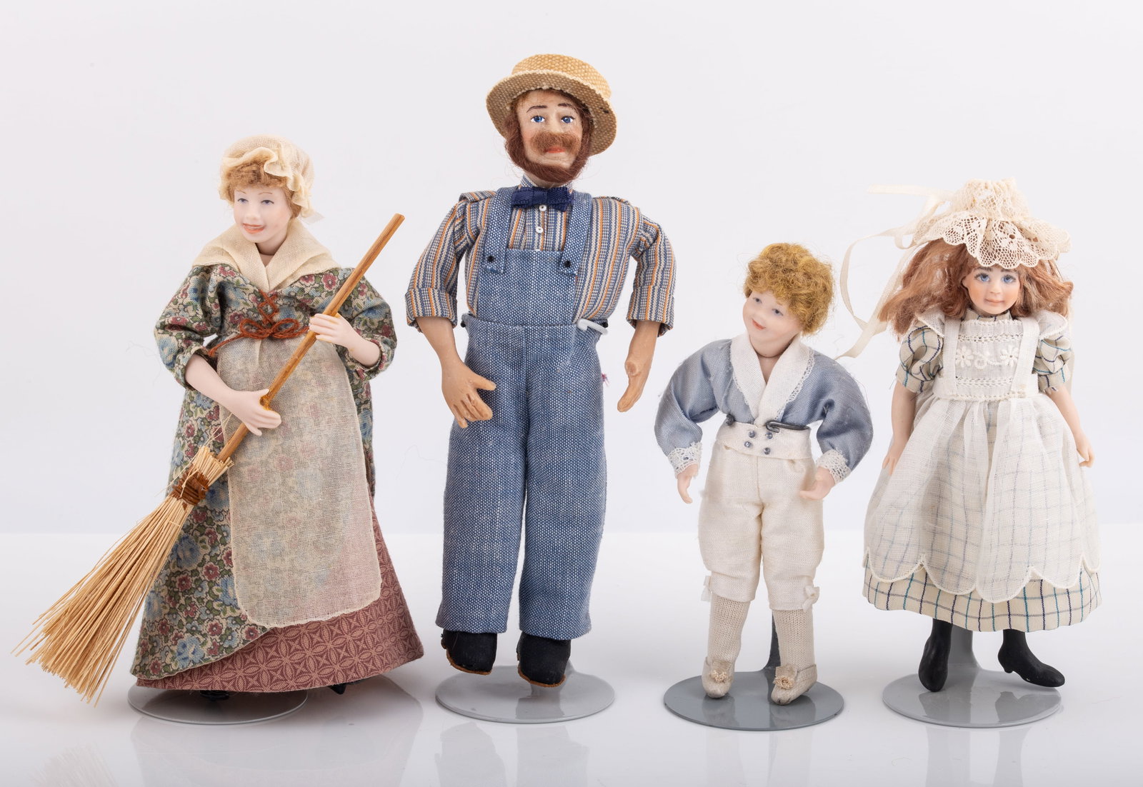 (4) ARTISTAN DOLLHOUSE CHARACTER DOLLS (1 of 6)
