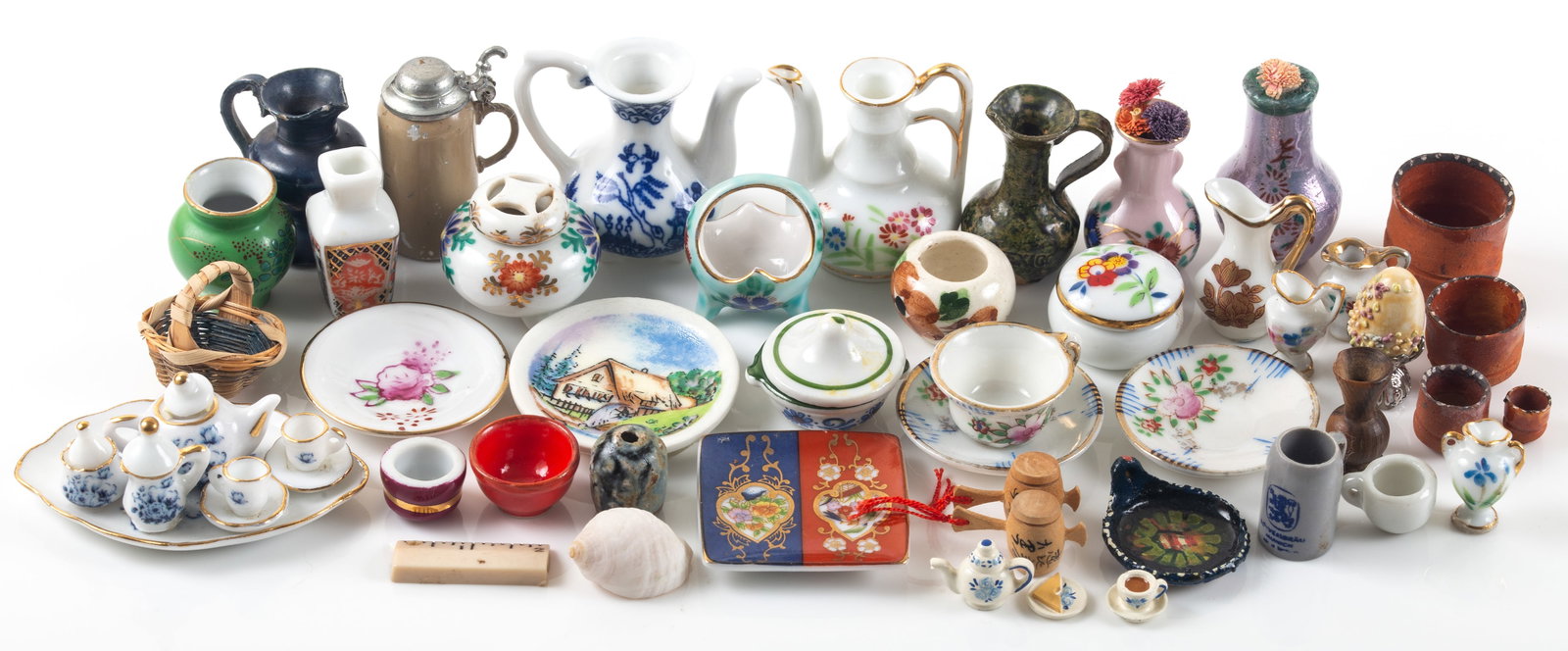 LARGE LOT DOLLHOUSE / MINIATURE CERAMIC, ETC. TABLEWARE (1 of 11)