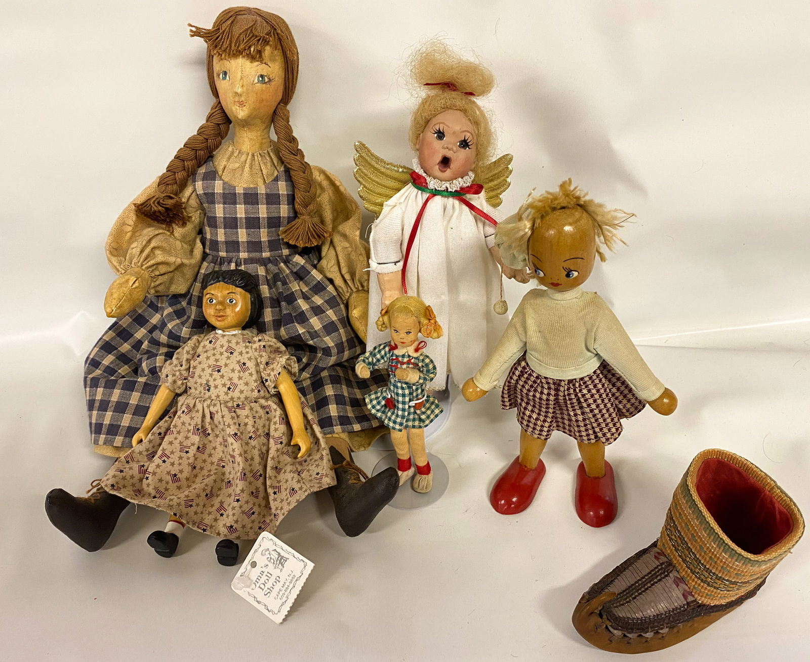 (6) FOLK ART DOLLS, ETC. (1 of 8)