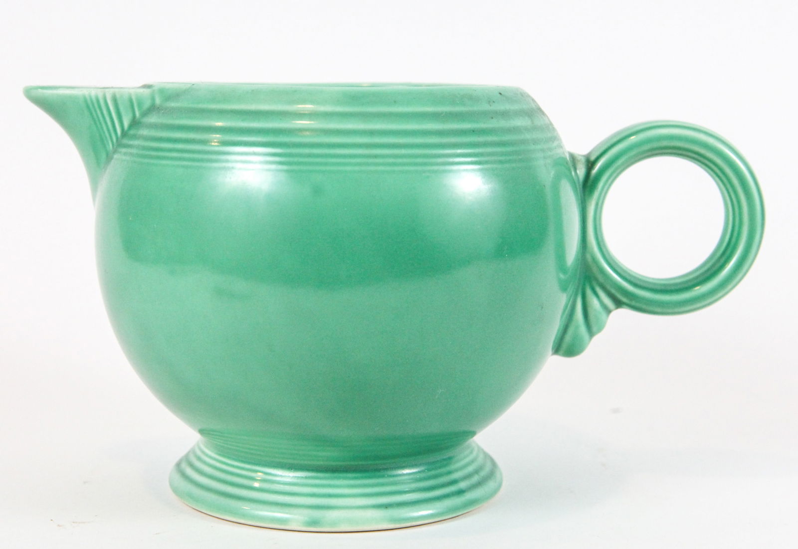 VINTAGE GREEN FIESTA PITCHER (1 of 7)
