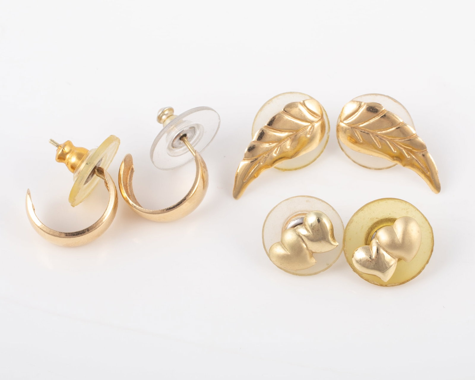 (3) PAIR 14K GOLD EARRINGS (1 of 4)